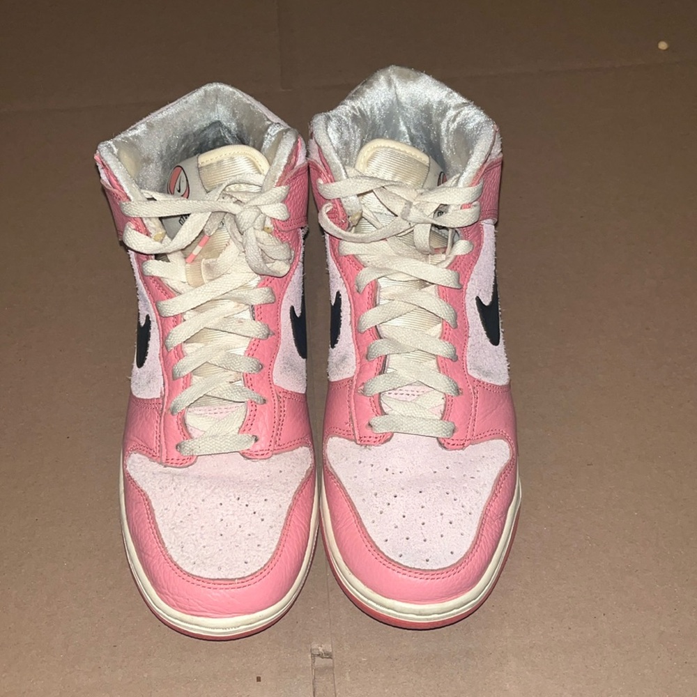 WMNS Nike Dunk High Hoops